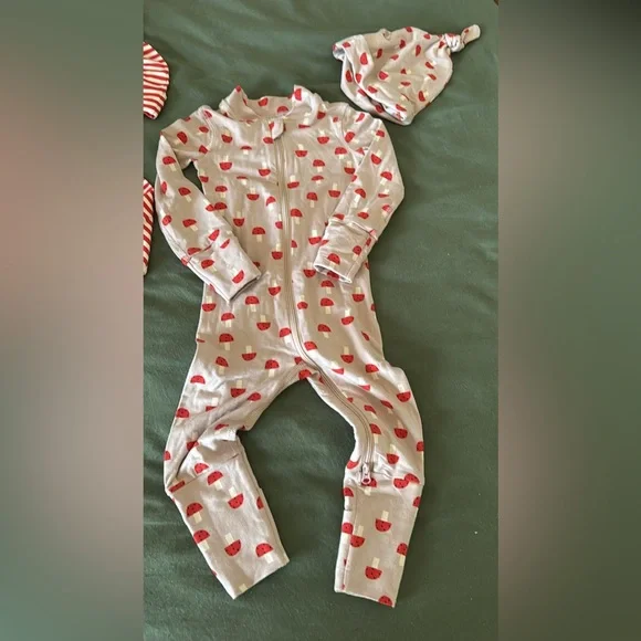2 Hanna Andersson PJs with hats